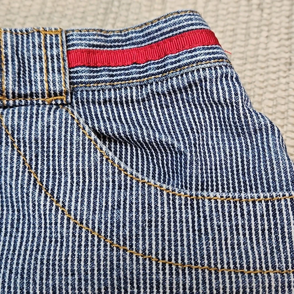 Gymboree Girls Railroad Stripe Denim Skirt Apple Buttons Size 5T Back to School